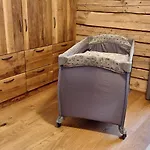 Almchalet Schuster בקתה *