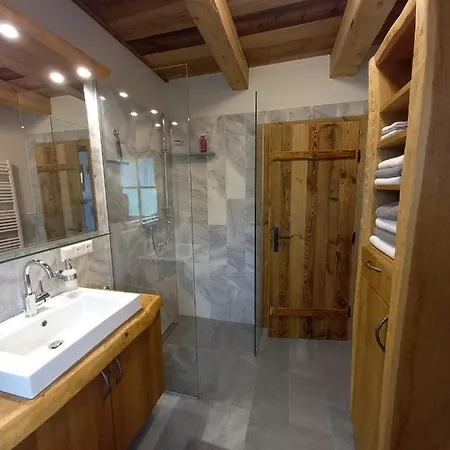 Almchalet Schuster シャレー