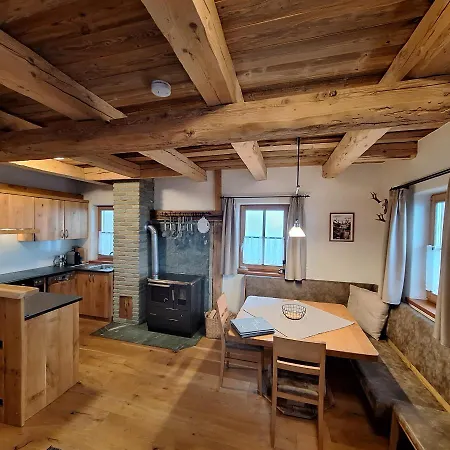 Almchalet Schuster * Diex